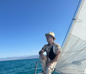 Rinat, 26, Novosibirsk