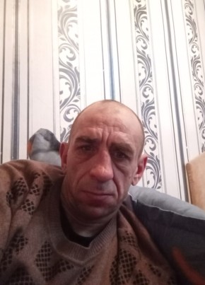 Илья, 43, Россия, Лучегорск