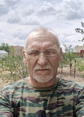 Эдуард из Тихвина 59 лет