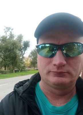 Сергей из Астрахани 44 года