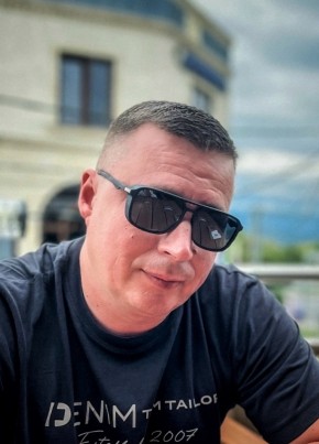 Макс из Москвы 44 года