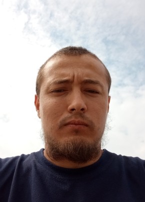 Хусейн из Губкинския 24 года