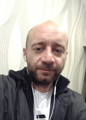 Руслан из Омска 40 лет