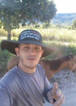 Igor из Campos Belos 26 лет