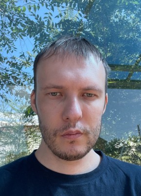 Анатолий, 32, Россия, Саратов