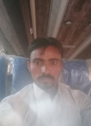 Asgarali Dal, 23, India, Bedi