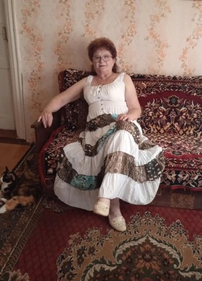 Людмила из Новоржева 69 лет