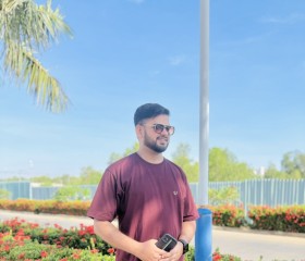Muzammil Ashiq, 25, Ho Chi Minh City