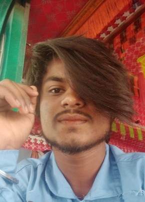 Manish, 19, India, Marathi, Maharashtra