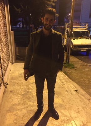 Ömer Yılmaz, 27, Türkiye Cumhuriyeti, İstanbul