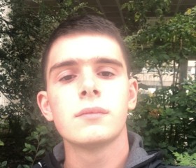 mickael, 22 года, Gournay