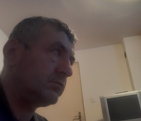 Никода, 52 года, Београд