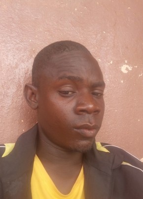 Omar из Ouagadougou 18 лет
