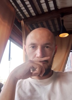 Кирилл из Калининграда 38 лет