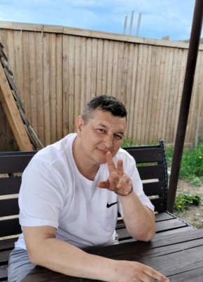 Александр из Омска 47 лет