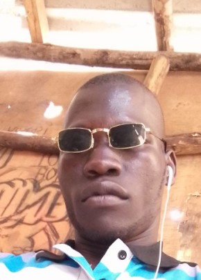 Besigye Walter, 23, Uganda, Mityana