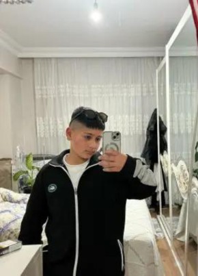 Enes, 19, Turkey, Istanbul