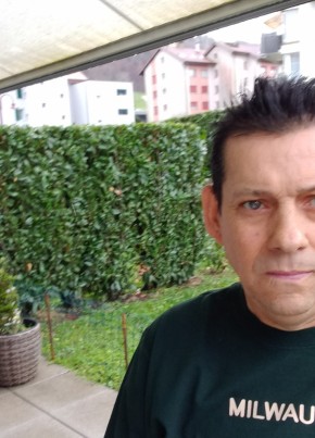 Manuel, 55, Schweizerische Eidgenossenschaft, Lausanne