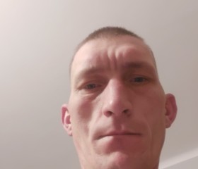 Volodya Buzhdigan, 32, Lodz