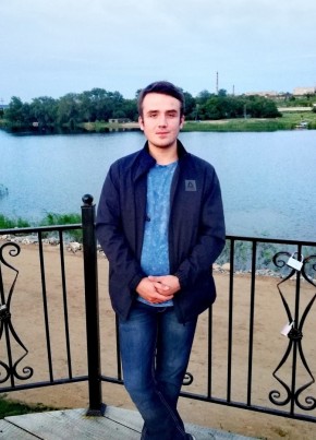 Денис, 28, Россия, Троицк (Челябинск)