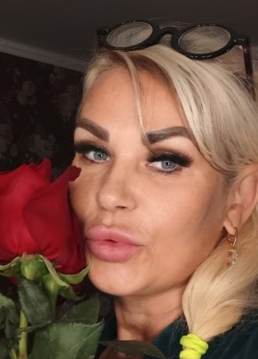 Оксана из Омска 47 лет