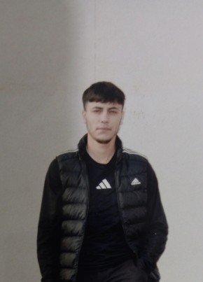 Kral из Diyarbakır 22 года