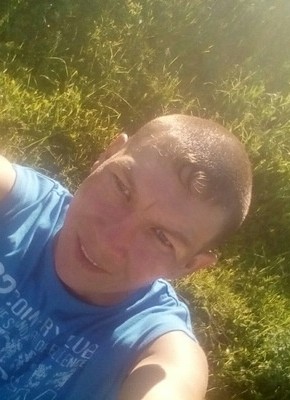 Александр, 32, Россия, Горно-Алтайск