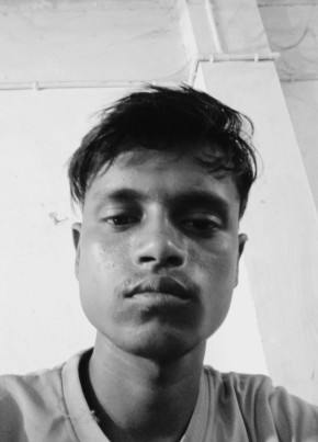 Unknown, 18, India, Hāthras