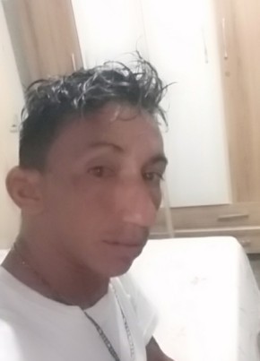 Robinho Silva, 29, República Federativa do Brasil, Paraipaba
