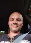 Ivan, 41, Lodeynoye Pole