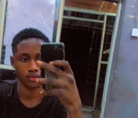 Stephen Daniel, 19 лет, Lagos