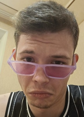 Даниил из Мурманска 23 года