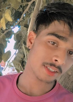 Tanish Tejyan, 19, India, Meerut