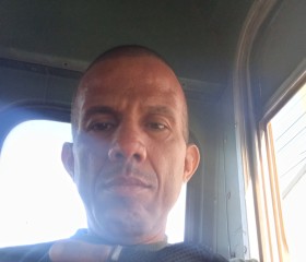 Victor geliz, 40, Coro