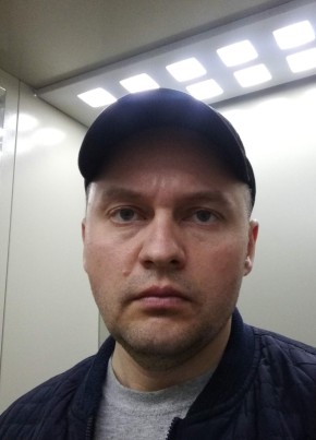 Роман из Урюпинска 42 года