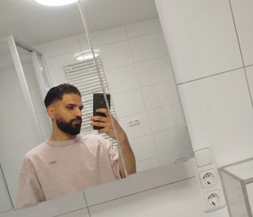 Beydu, 21, Stuttgart