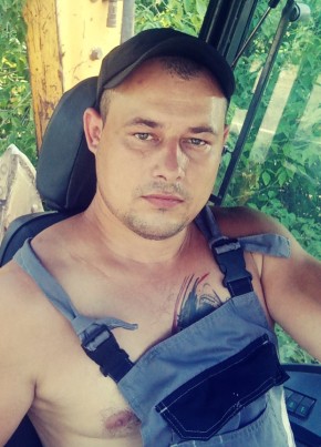 Александр, 32, Россия, Суворов