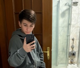 Melo, 18, Catania