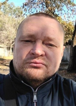 Александр из Алматы 44 года
