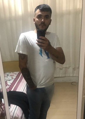 Berto, 26, Türkiye Cumhuriyeti, İzmir
