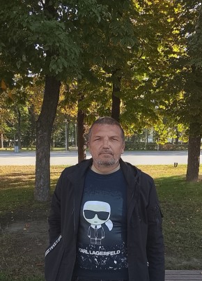 Виктор из Москвы 44 года