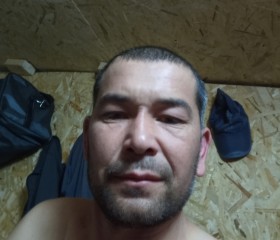 Akmalzhon, 18, Vytegra