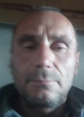 Эдуард из Нижней Салды 52 года
