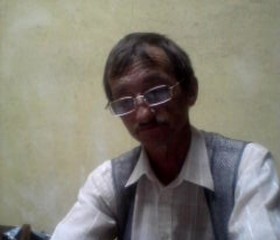 Vasiliy, 64, Arsenev