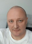Ilya, 43, Saint Petersburg