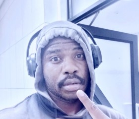 Sikho, 31, Cape Town