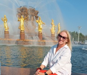 Dzhuliya, 47, Moscow