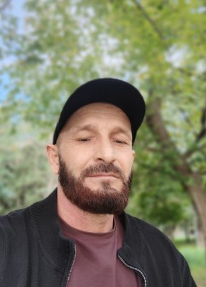 Али из Махачкалы 46 лет