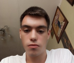 Evgeniy, 18, Slutsk