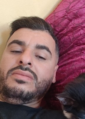 Mourad из Bordj Bou Arreridj 31 год